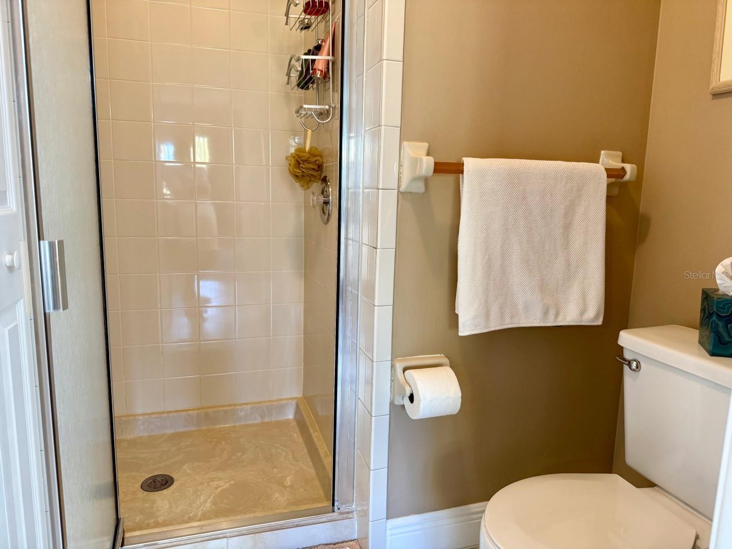 SHOREWALK BATH & TENNIS CLUB 17 - Residential