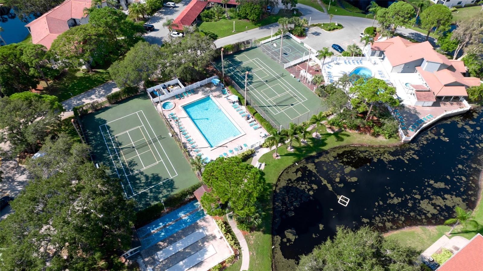 SHOREWALK BATH & TENNIS CLUB 17 - Residential