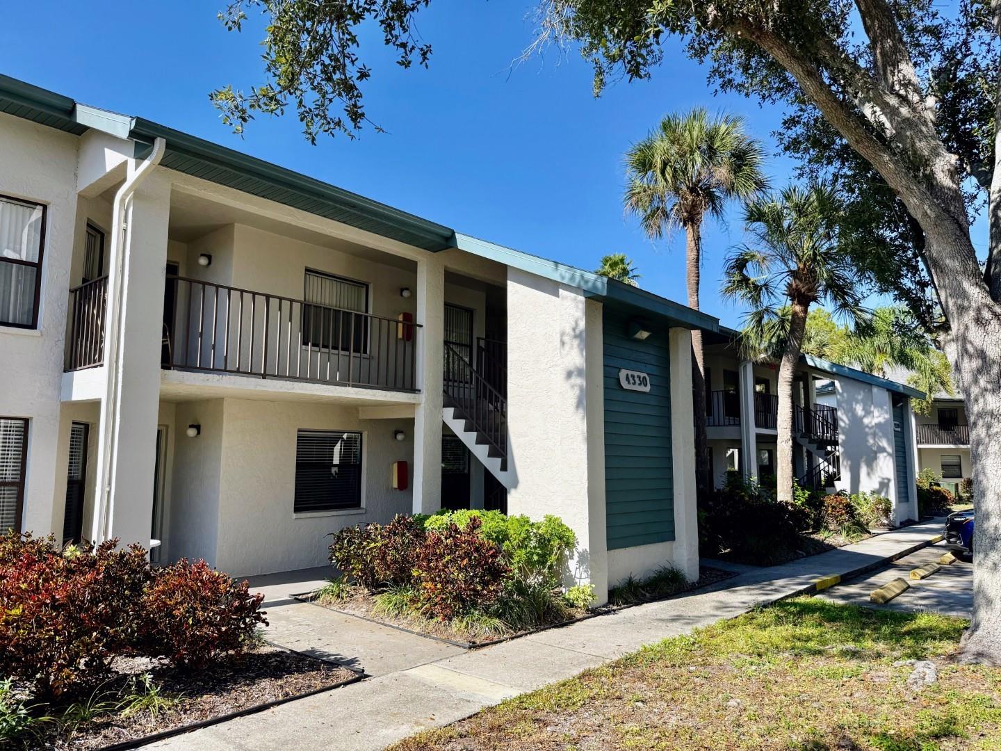 SHOREWALK BATH & TENNIS CLUB 17 - Residential