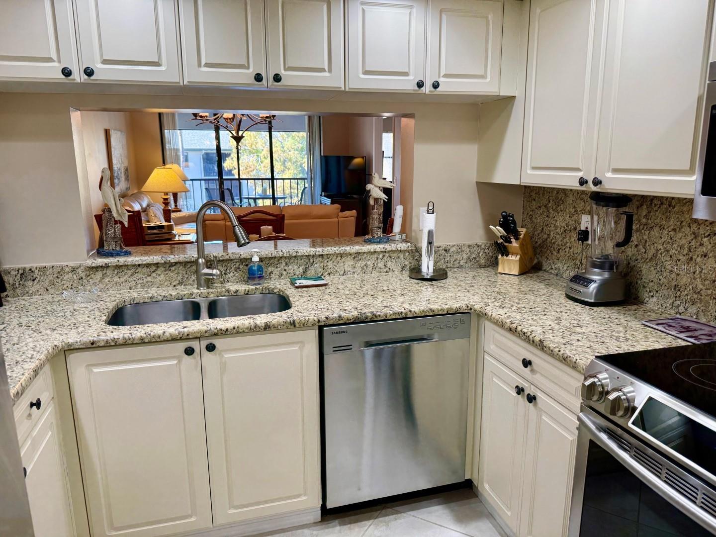 SHOREWALK BATH & TENNIS CLUB 17 - Residential