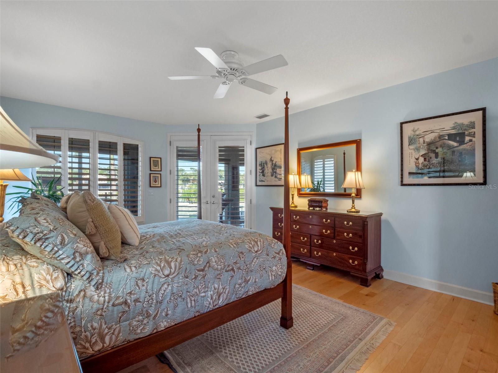 YACHT CLUB ISLAND ESTATE - Residential