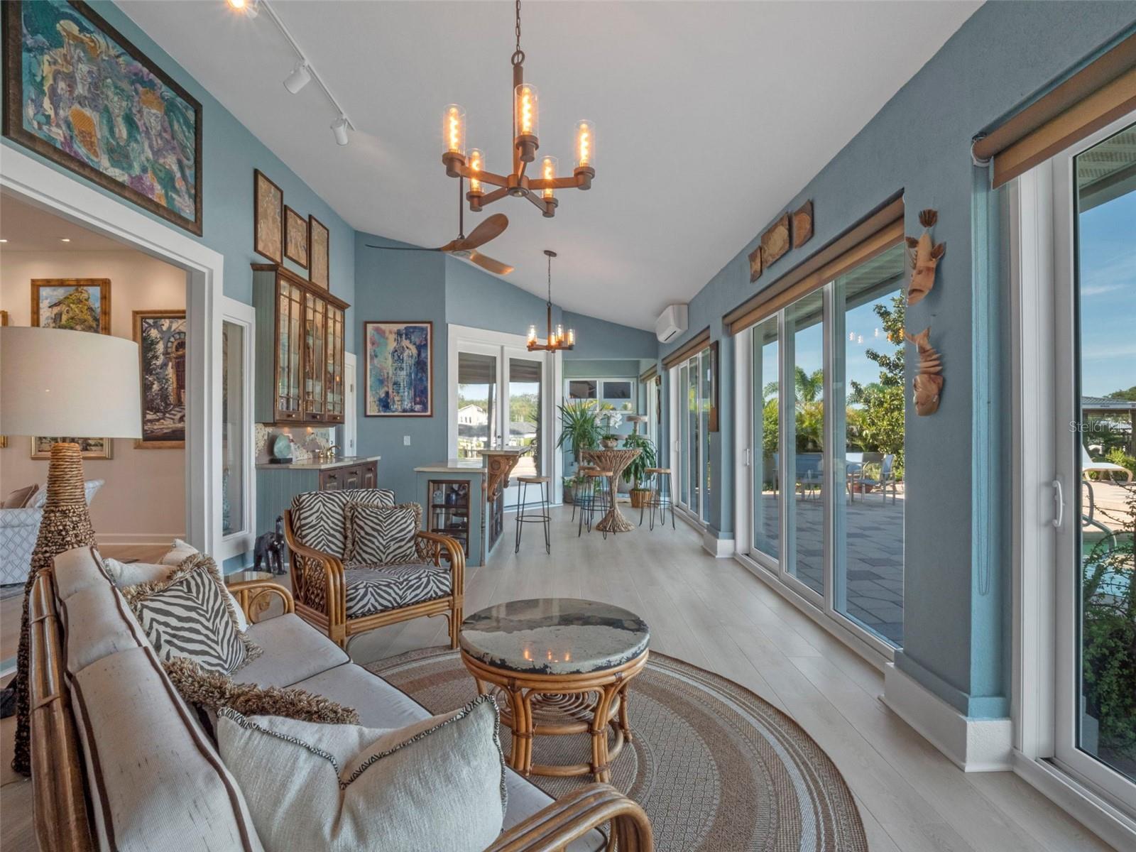 YACHT CLUB ISLAND ESTATE - Residential