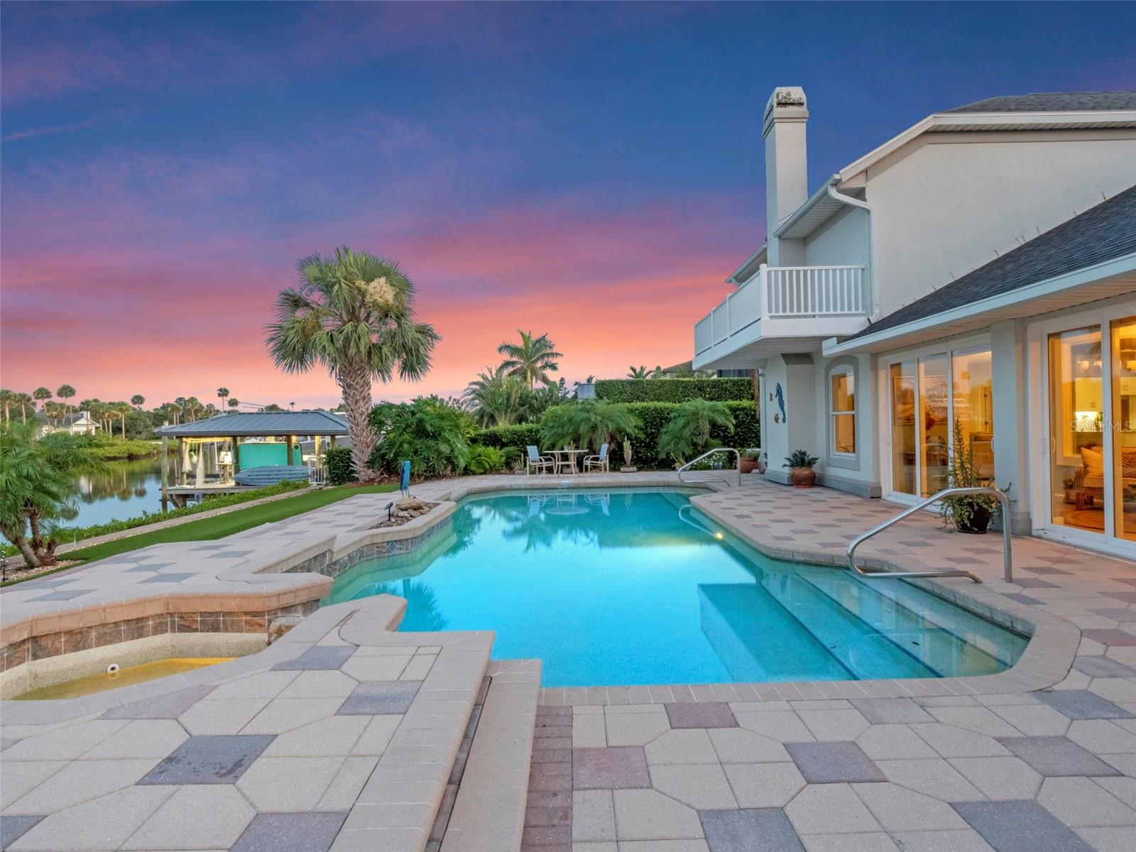 YACHT CLUB ISLAND ESTATE - Residential