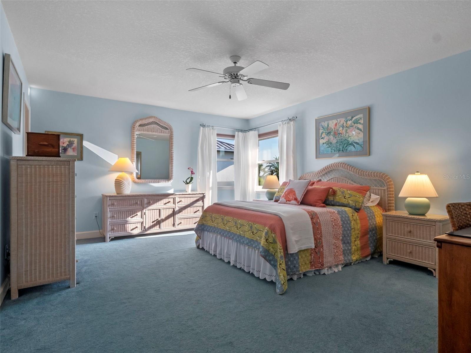 YACHT CLUB ISLAND ESTATE - Residential