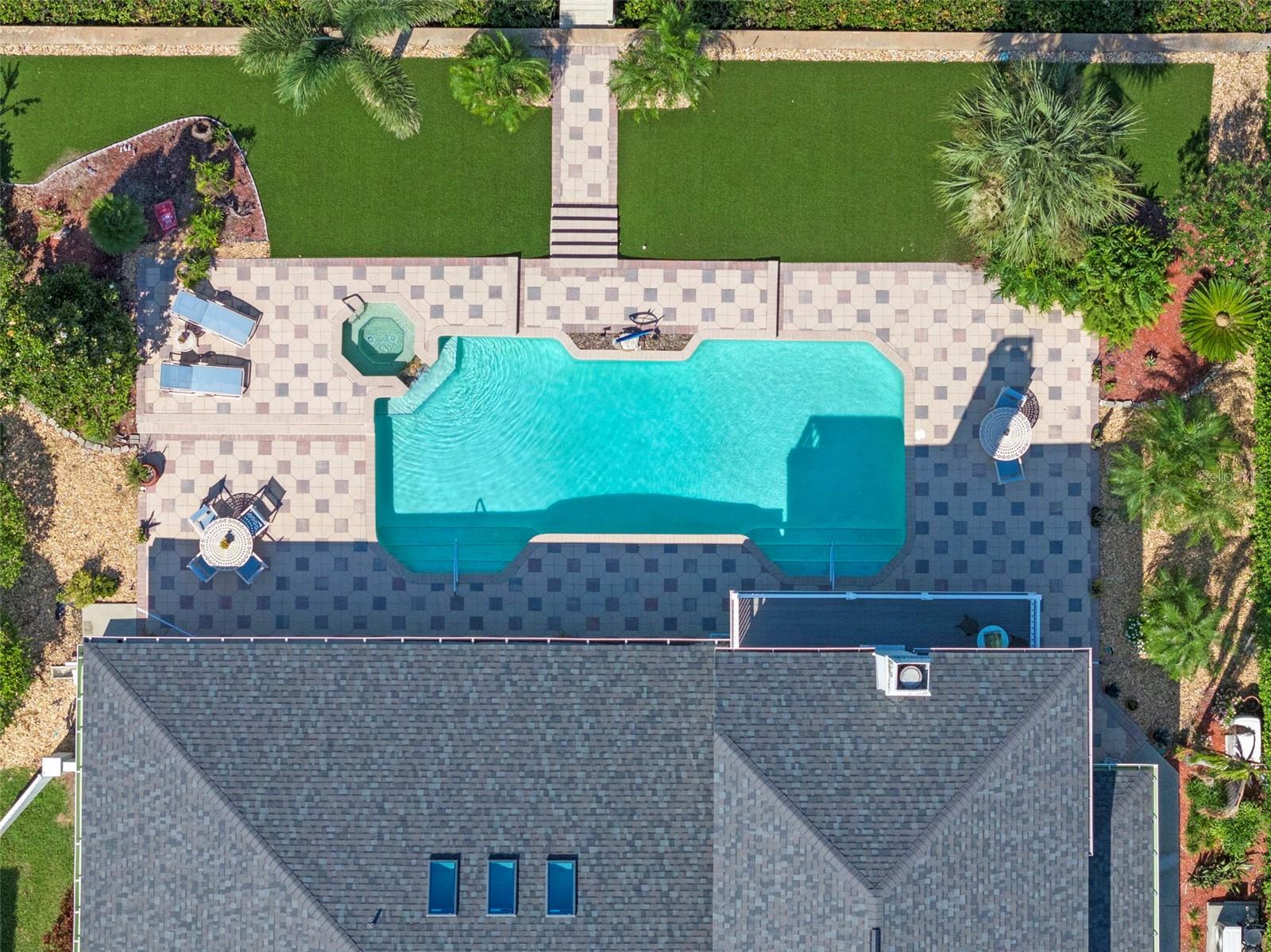 YACHT CLUB ISLAND ESTATE - Residential