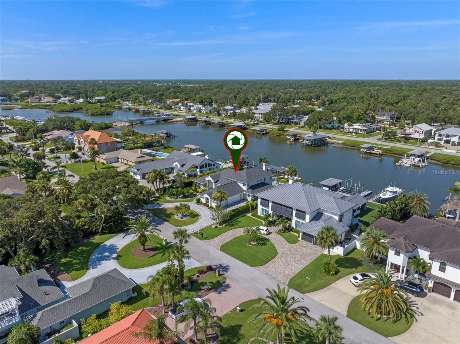 YACHT CLUB ISLAND ESTATE - Residential