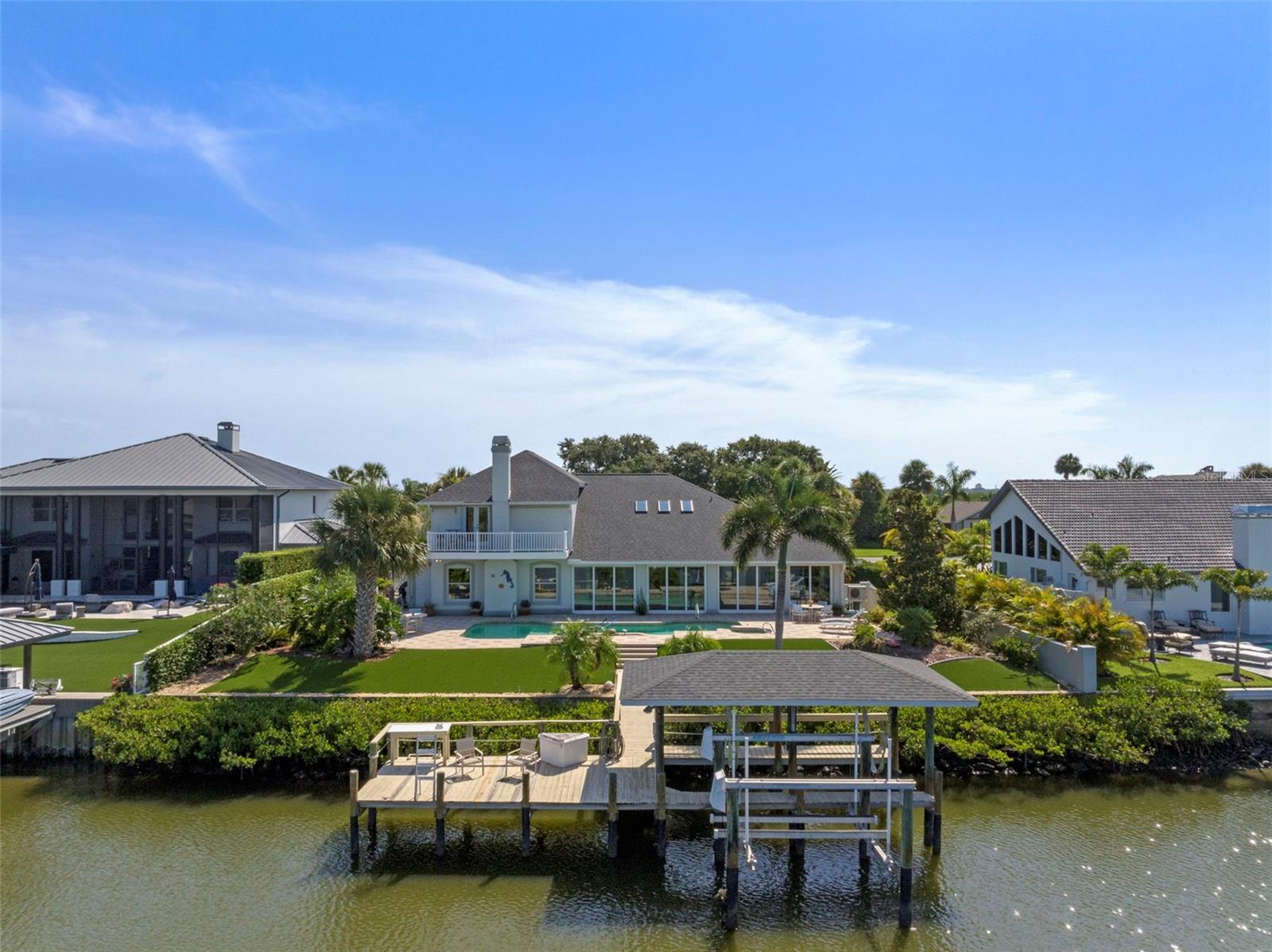 YACHT CLUB ISLAND ESTATE - Residential