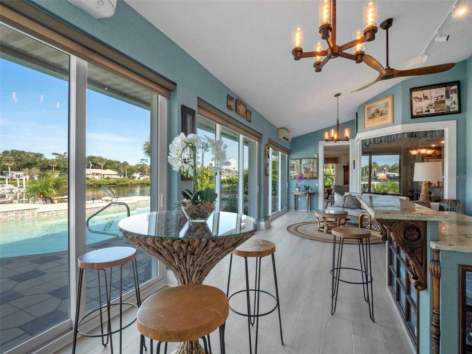 YACHT CLUB ISLAND ESTATE - Residential