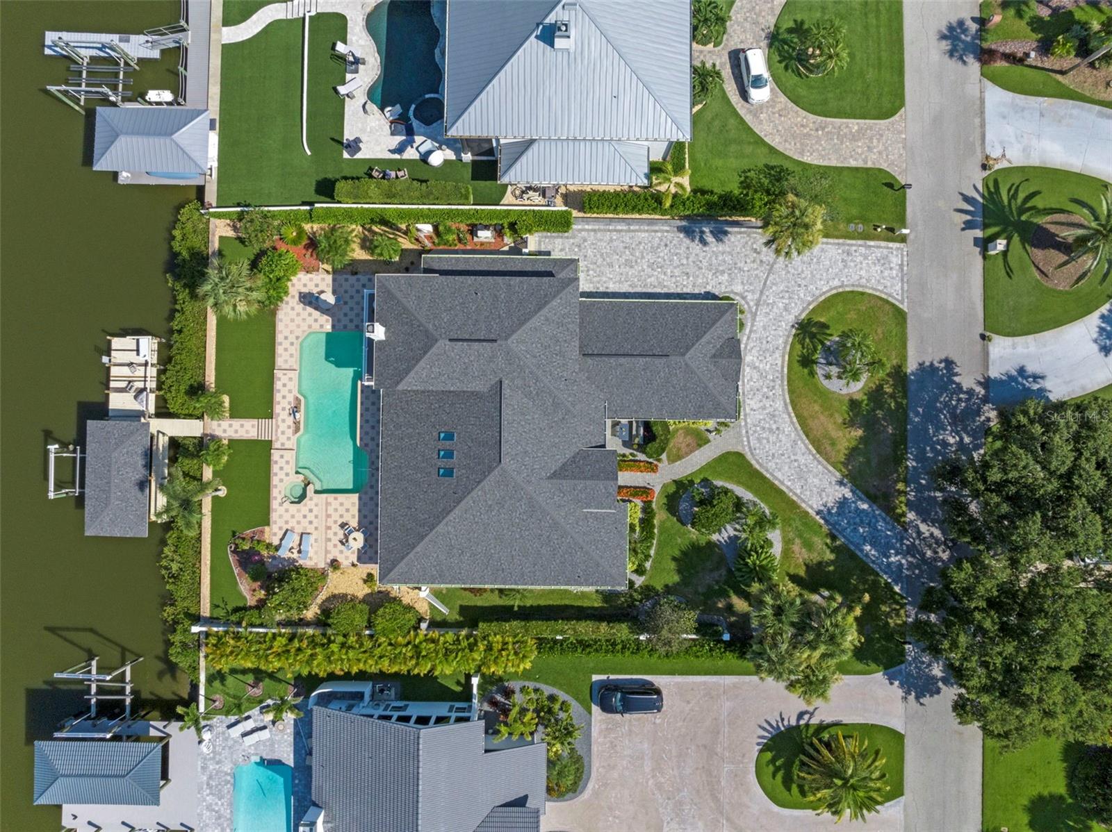 YACHT CLUB ISLAND ESTATE - Residential