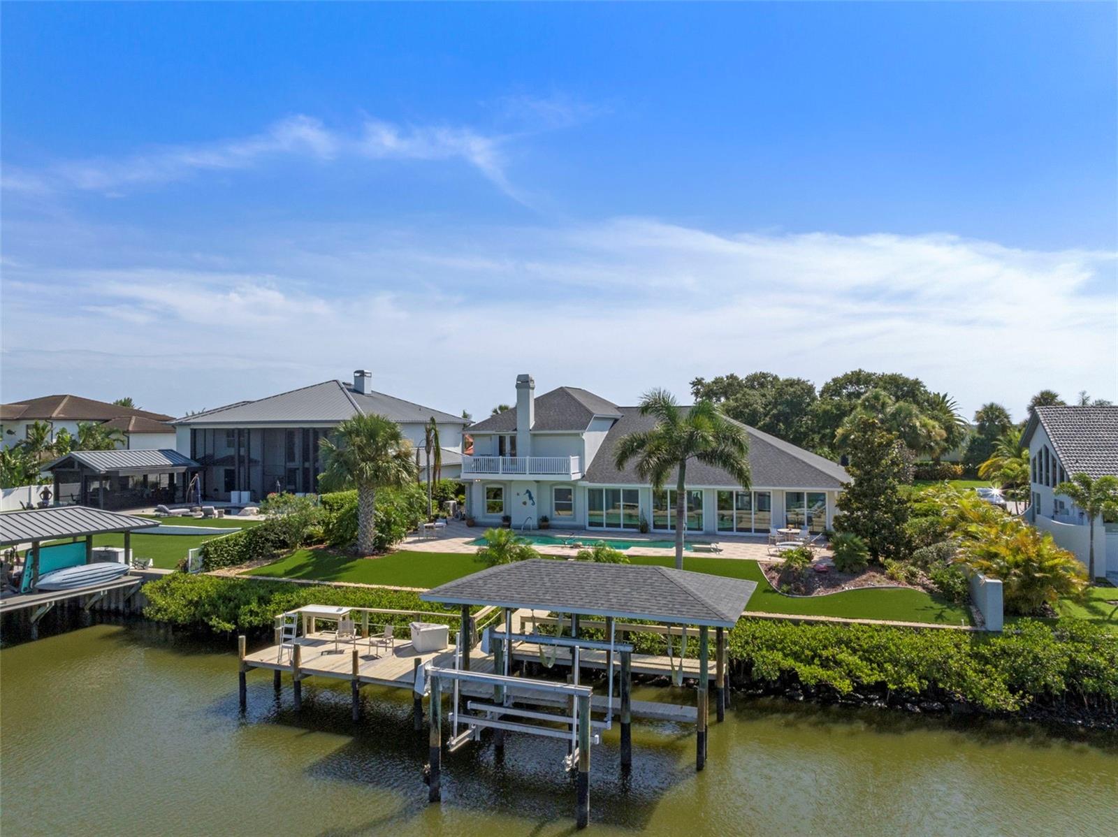 YACHT CLUB ISLAND ESTATE - Residential