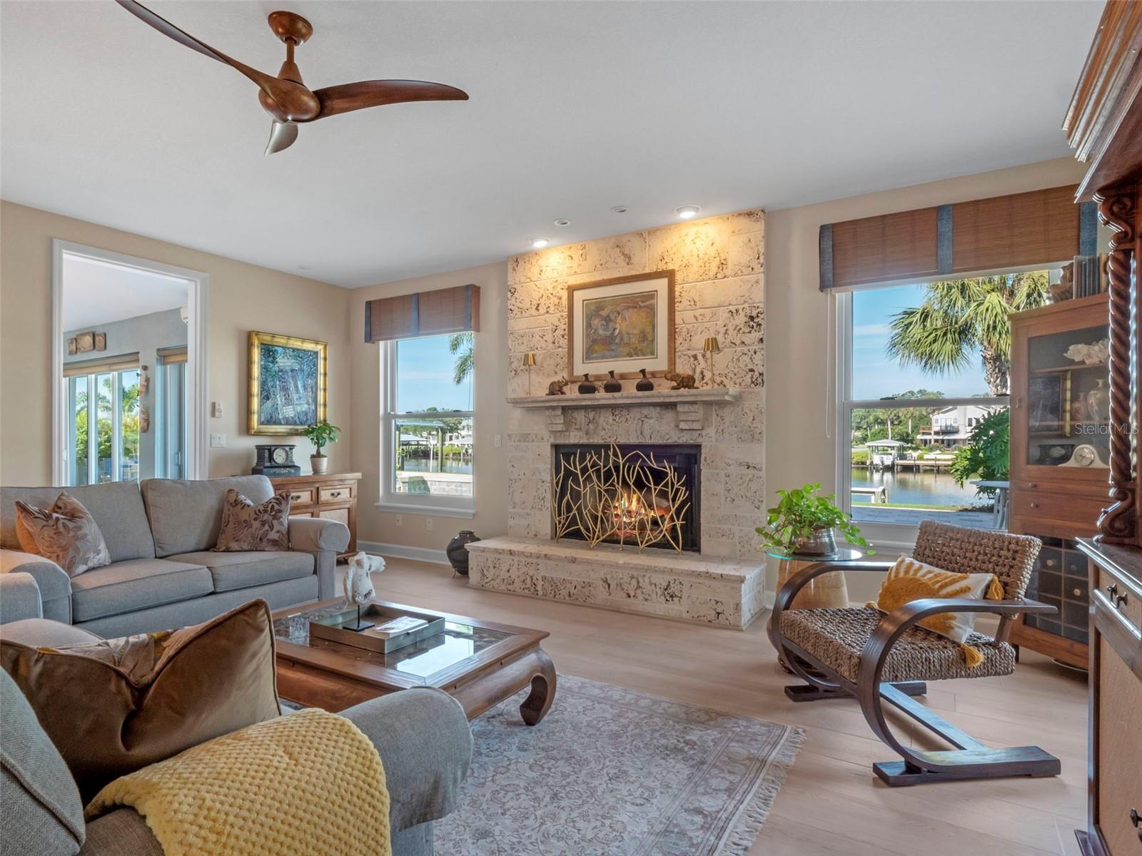 YACHT CLUB ISLAND ESTATE - Residential