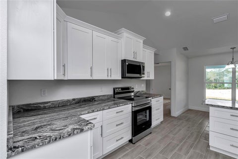 Tiny photo for 17540 SW 17th Circle, Ocala, FL 34473 (MLS # OM729564)