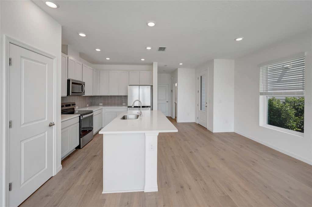 Photo of 6412 Jensen View Avenue, Apollo Beach, FL 33572 (MLS # TB8531022)