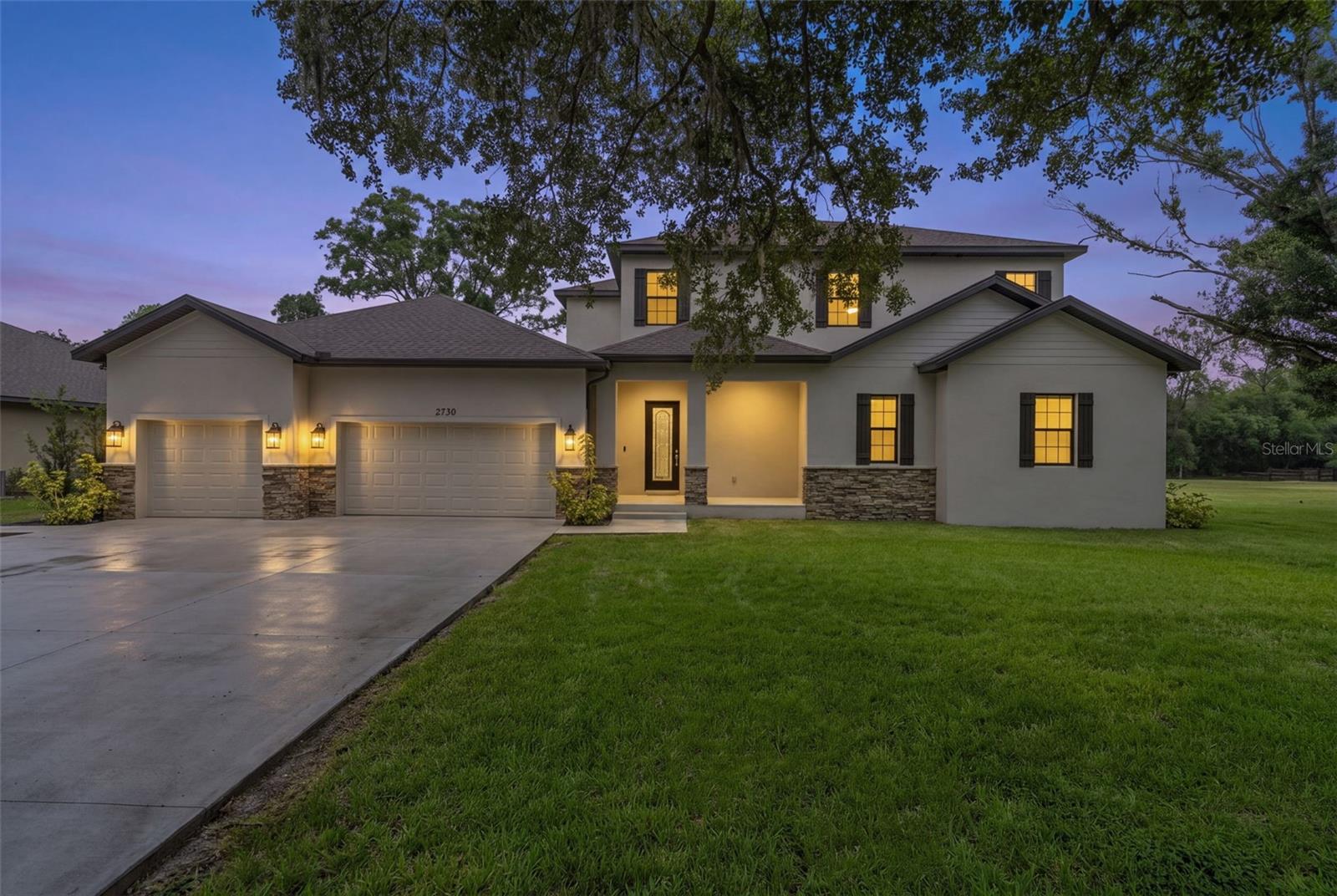 2730 ROBERTSON TRAIL