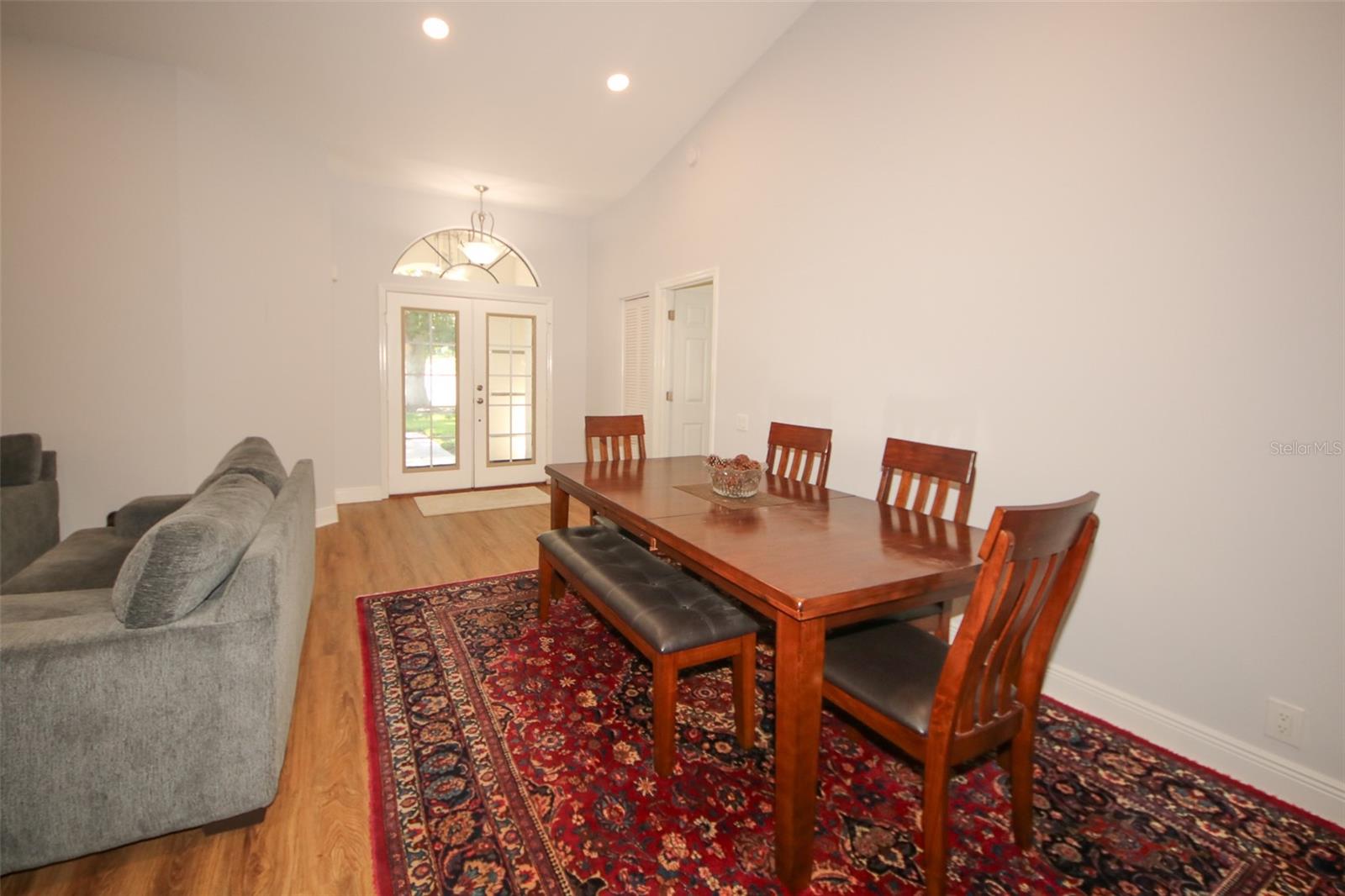 THE ESTATES - Residential