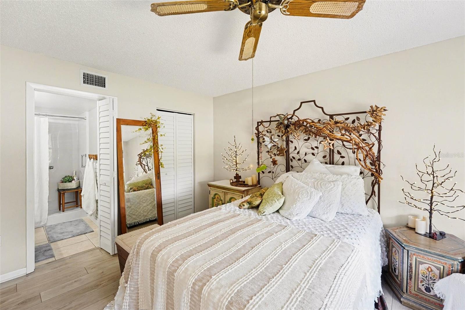 PINE RIDGE AT PALM HARBOR CONDO - Residential