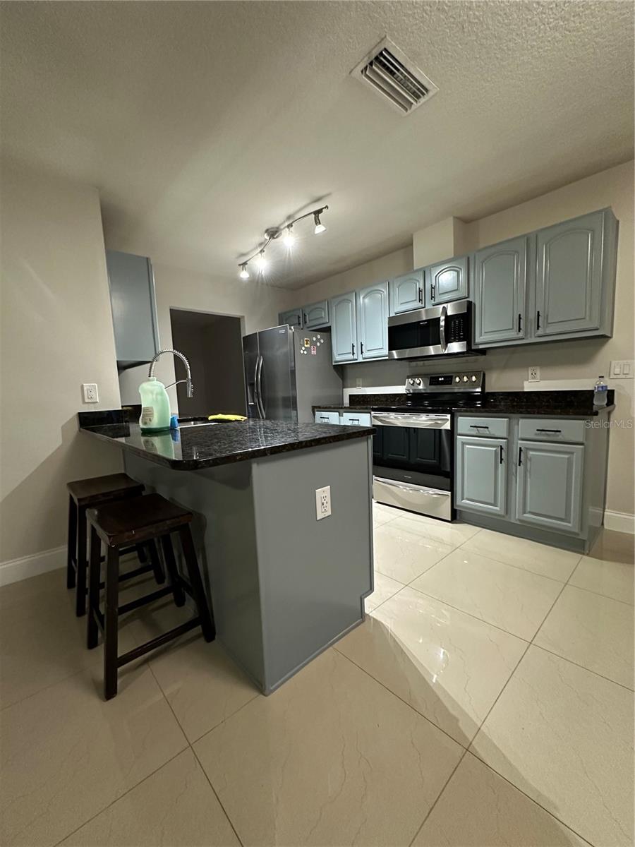 BLOOMINGDALE SEC C UNIT 2 - Residential Lease