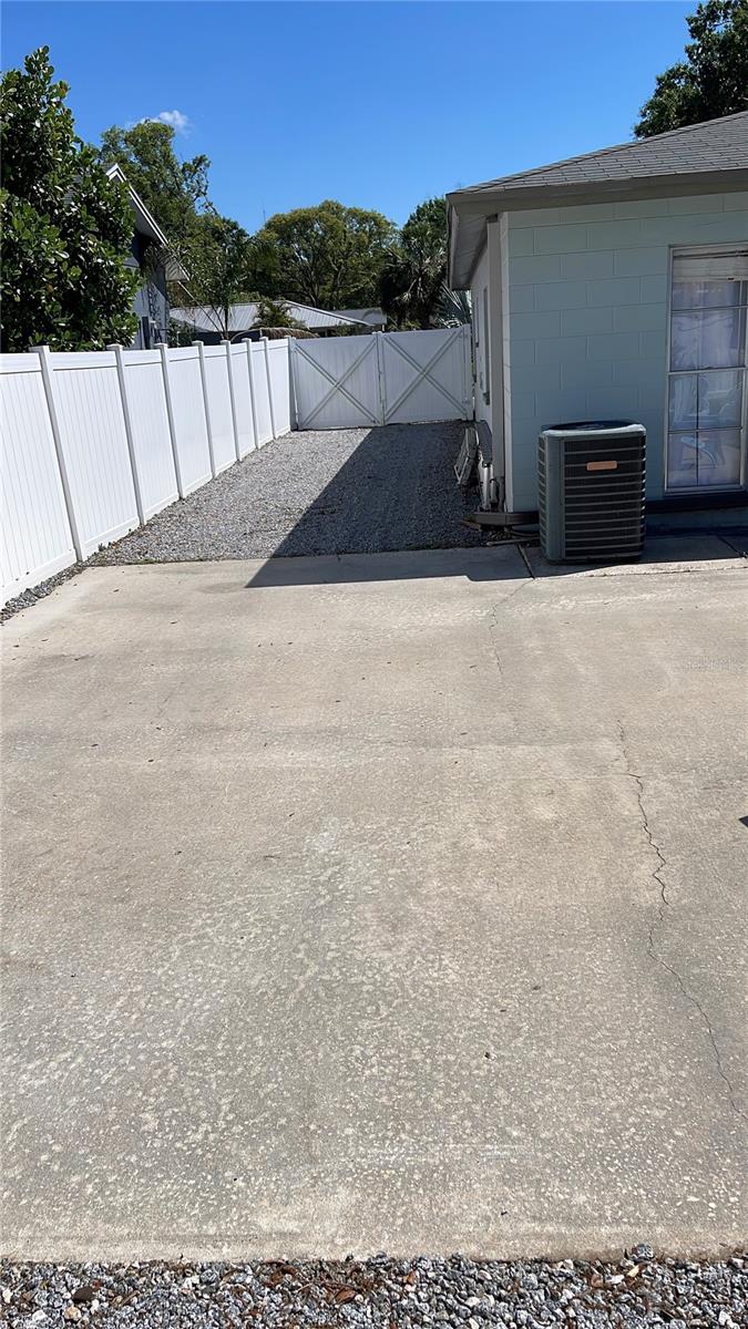 BLOOMINGDALE SEC C UNIT 2 - Residential Lease