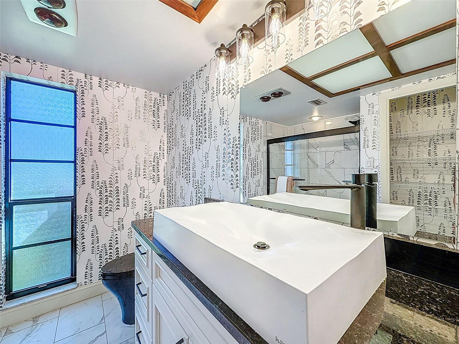 ROLLING HILLS LAKE - Residential