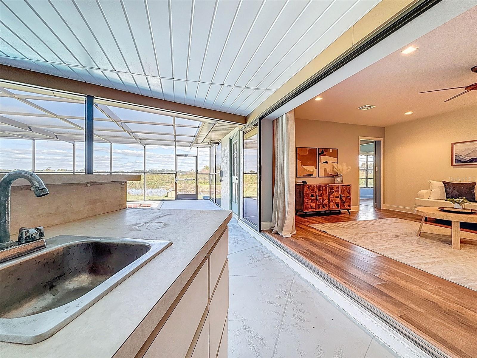 ROLLING HILLS LAKE - Residential