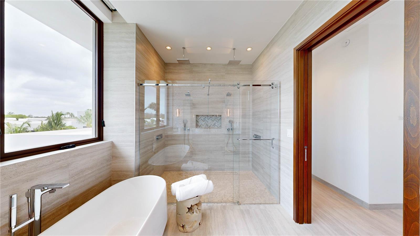 THE ISLES - Residential