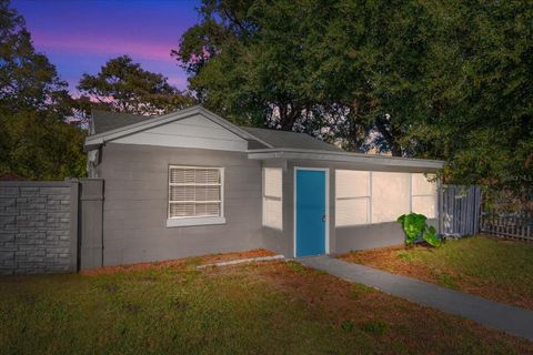 Photo of 907 Columbia Street, Orlando, FL 32805 (MLS # S5134359) Photo of 907 Columbia Street, Orlando, FL 32805 (MLS # S5134359)