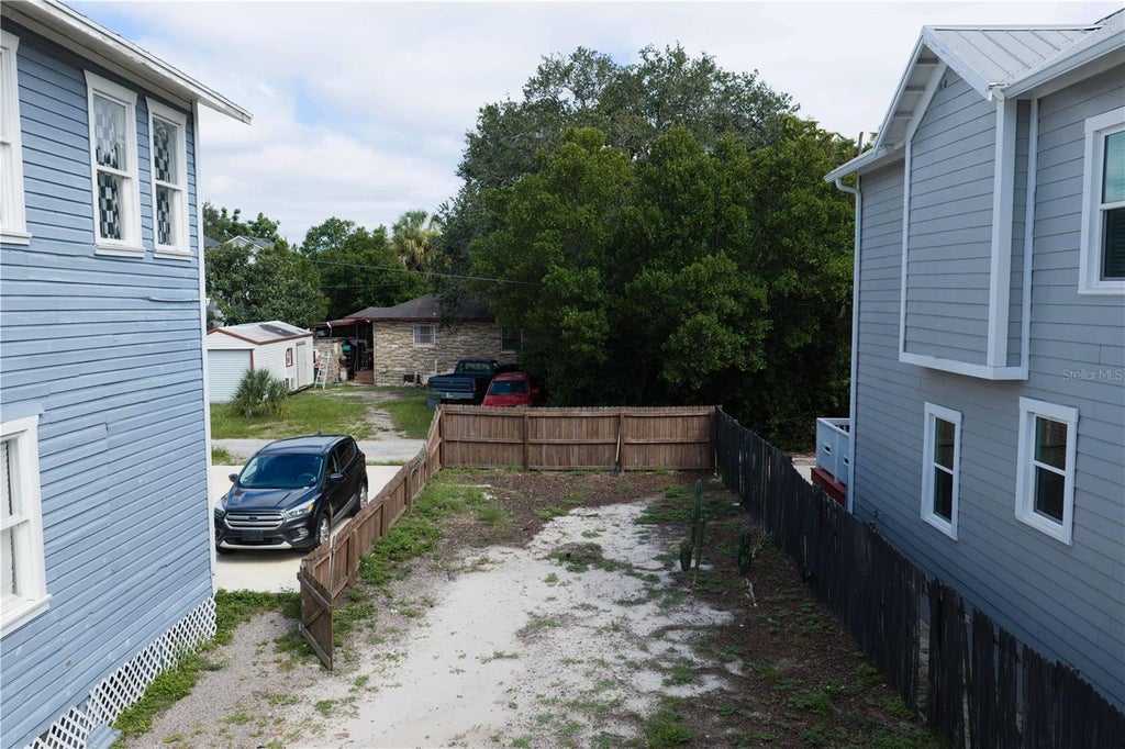 Photo of 1912 E Columbus Drive, Tampa, FL 33605 (MLS # O6447114)