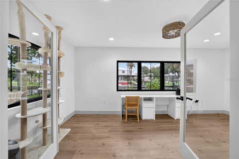 Tiny photo for 232 SE Kings Bay Dr, Crystal River, FL 34429 (MLS # OM729559)