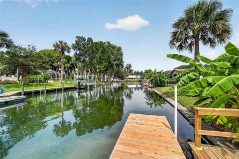 Tiny photo for 232 SE Kings Bay Dr, Crystal River, FL 34429 (MLS # OM729559)