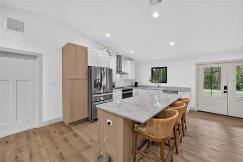Tiny photo for 232 SE Kings Bay Dr, Crystal River, FL 34429 (MLS # OM729559)