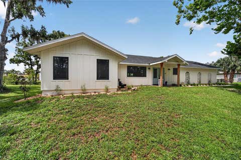 Tiny photo for 232 SE Kings Bay Dr, Crystal River, FL 34429 (MLS # OM729559)