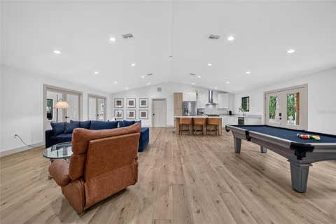 Tiny photo for 232 SE Kings Bay Dr, Crystal River, FL 34429 (MLS # OM729559)
