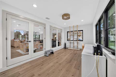 Tiny photo for 232 SE Kings Bay Dr, Crystal River, FL 34429 (MLS # OM729559)
