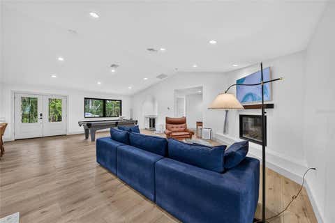 Tiny photo for 232 SE Kings Bay Dr, Crystal River, FL 34429 (MLS # OM729559)