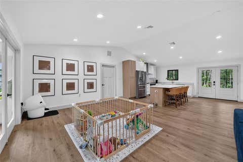 Tiny photo for 232 SE Kings Bay Dr, Crystal River, FL 34429 (MLS # OM729559)