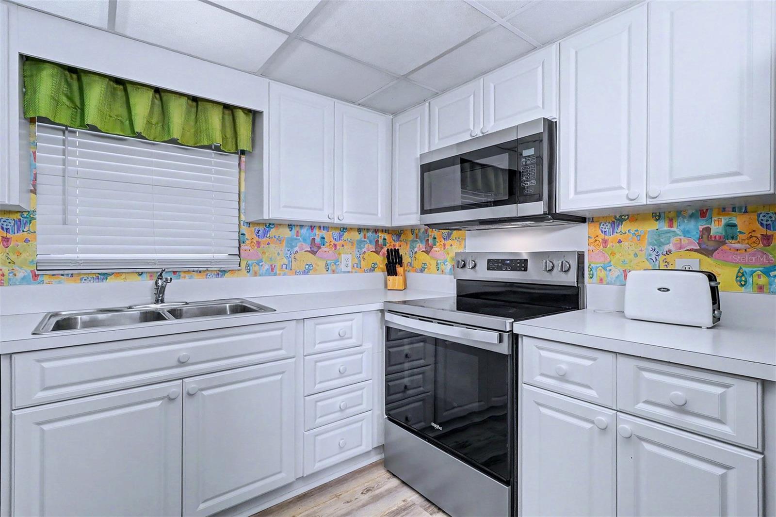 LANDMARK TOWERS 1 - Residential