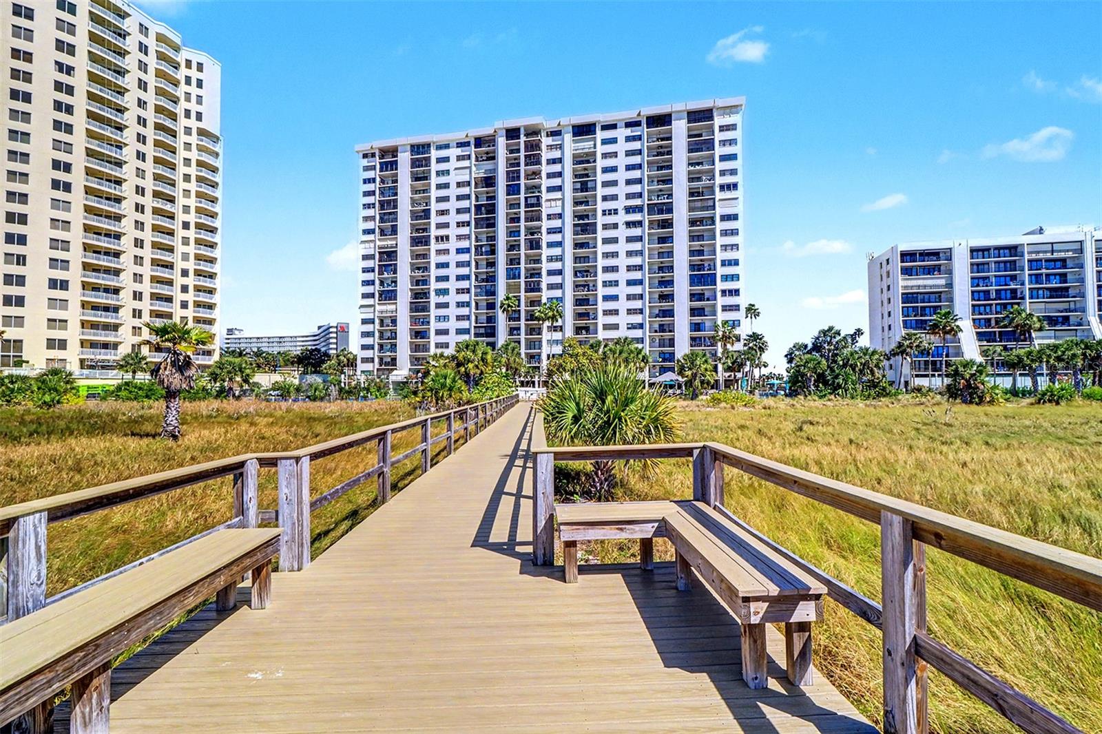 LANDMARK TOWERS 1 - Residential