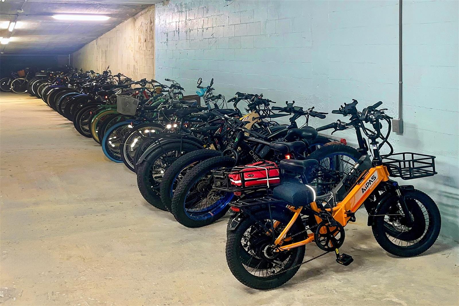 LANDMARK TOWERS 1 - Residential