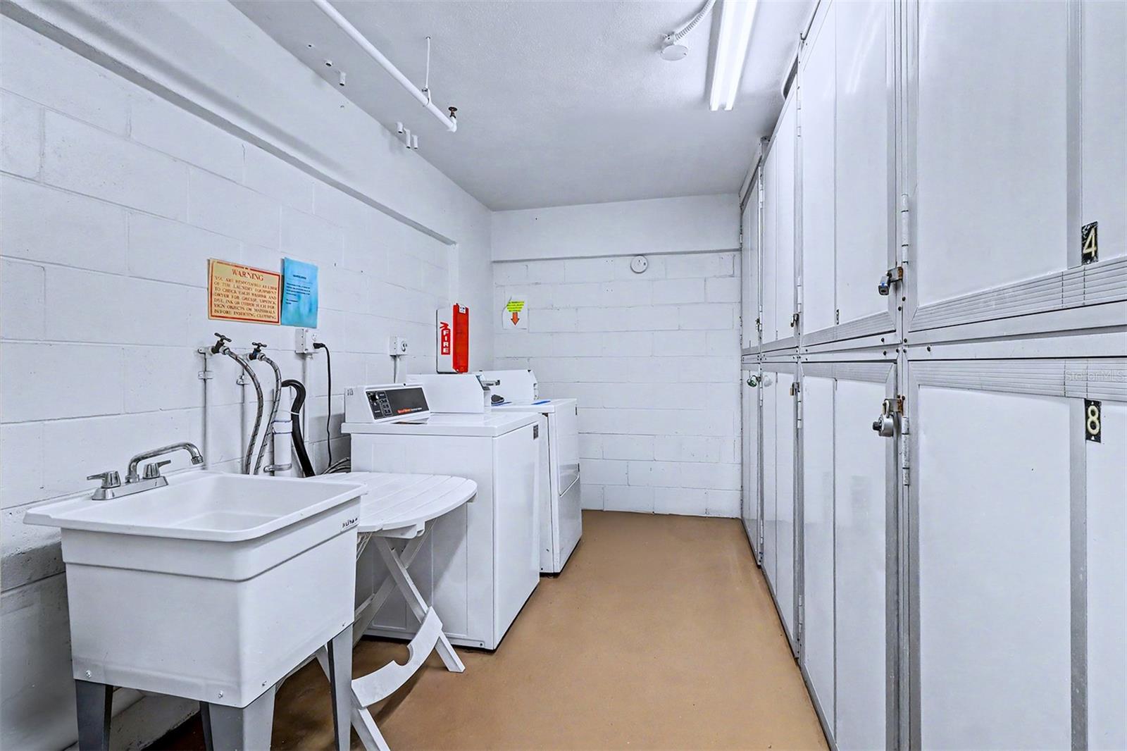 LANDMARK TOWERS 1 - Residential