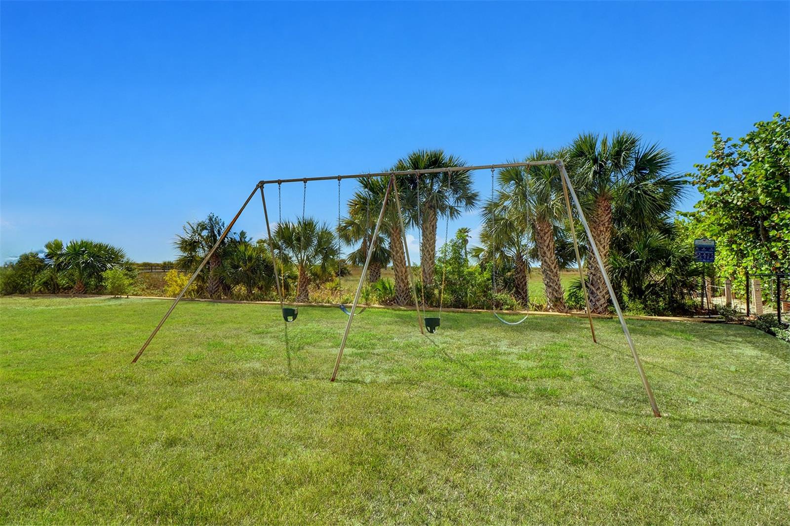 LANDMARK TOWERS 1 - Residential