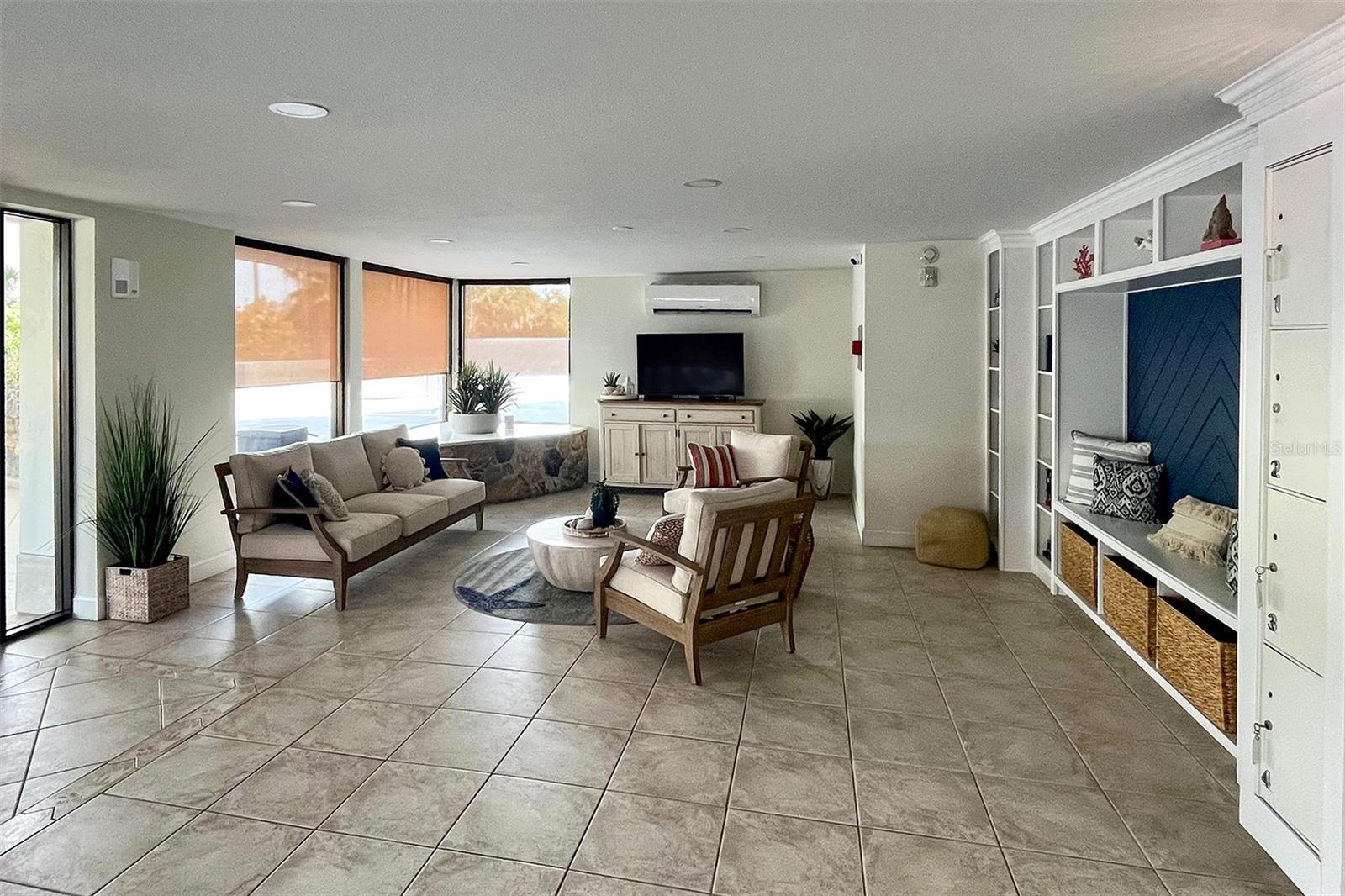 LANDMARK TOWERS 1 - Residential