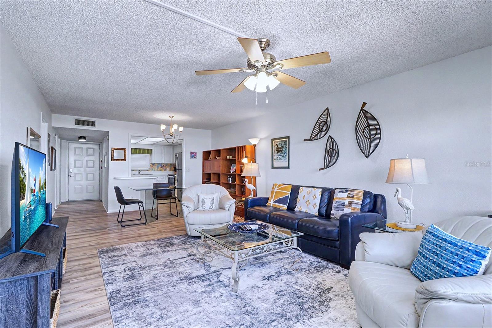 LANDMARK TOWERS 1 - Residential