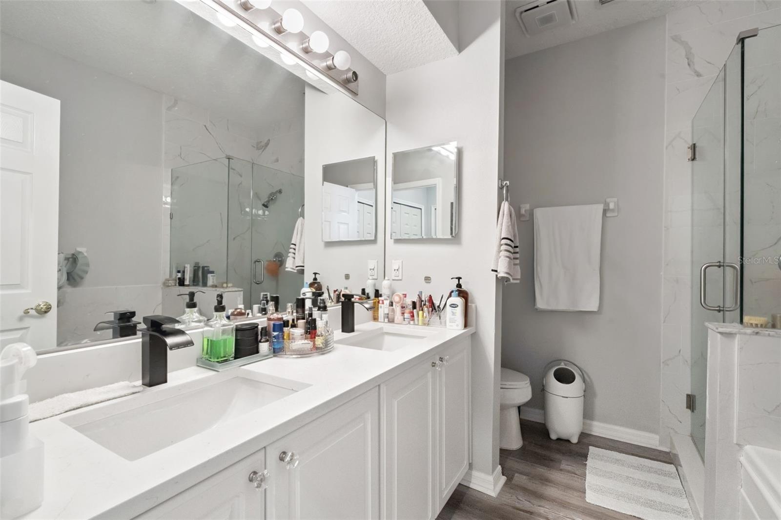 MEETING HOUSE GREEN REP 06 - Residential