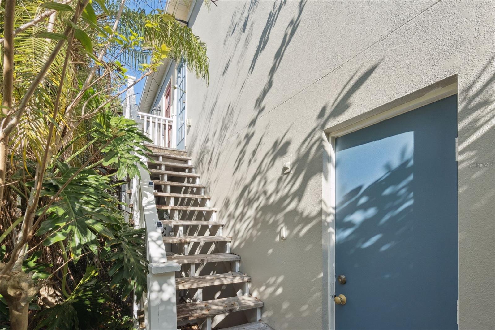 MEETING HOUSE GREEN REP 06 - Residential