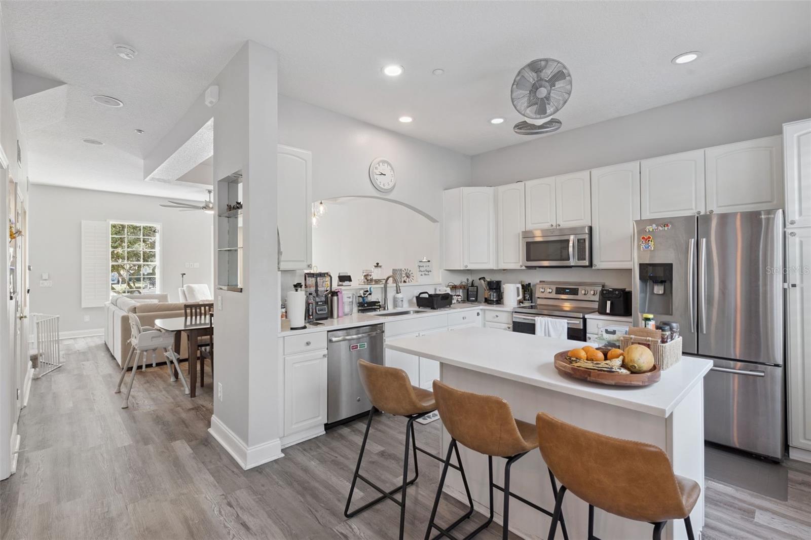 MEETING HOUSE GREEN REP 06 - Residential