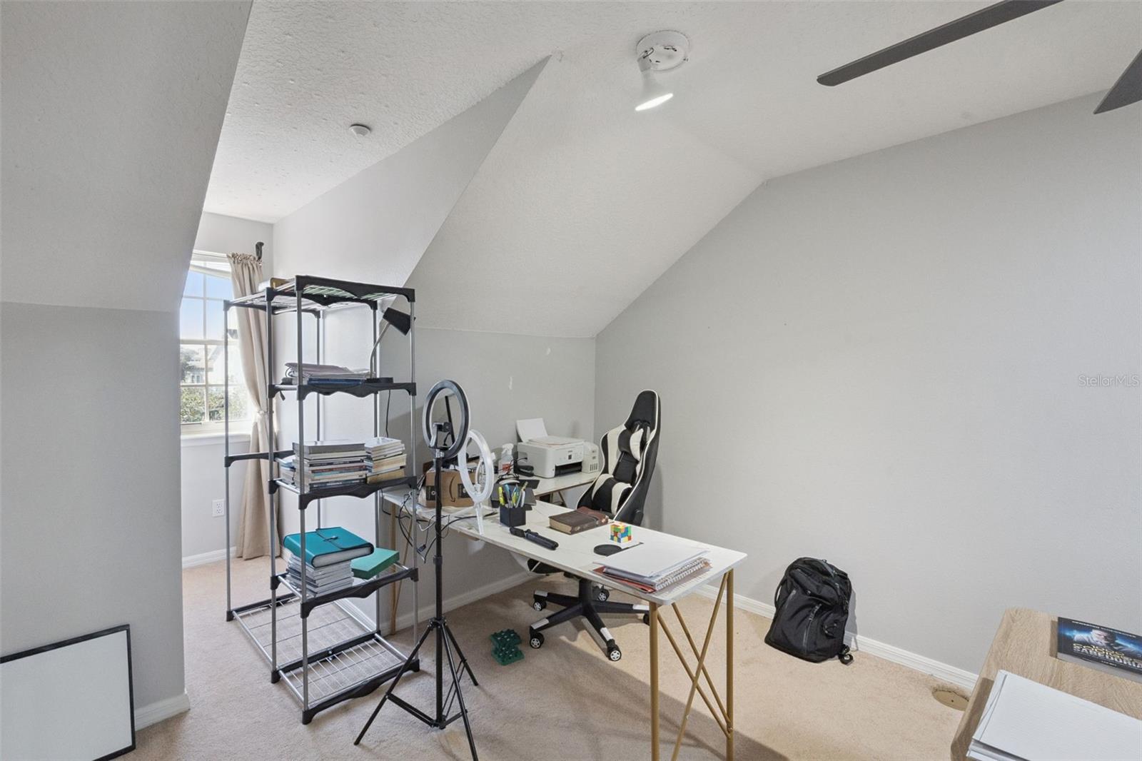 MEETING HOUSE GREEN REP 06 - Residential