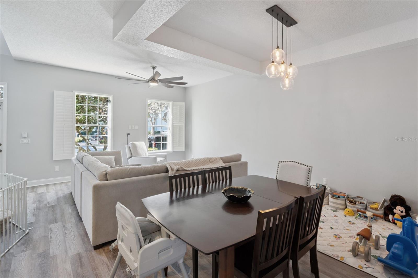 MEETING HOUSE GREEN REP 06 - Residential