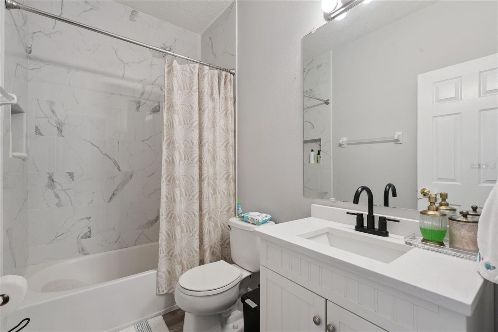 MEETING HOUSE GREEN REP 06 - Residential