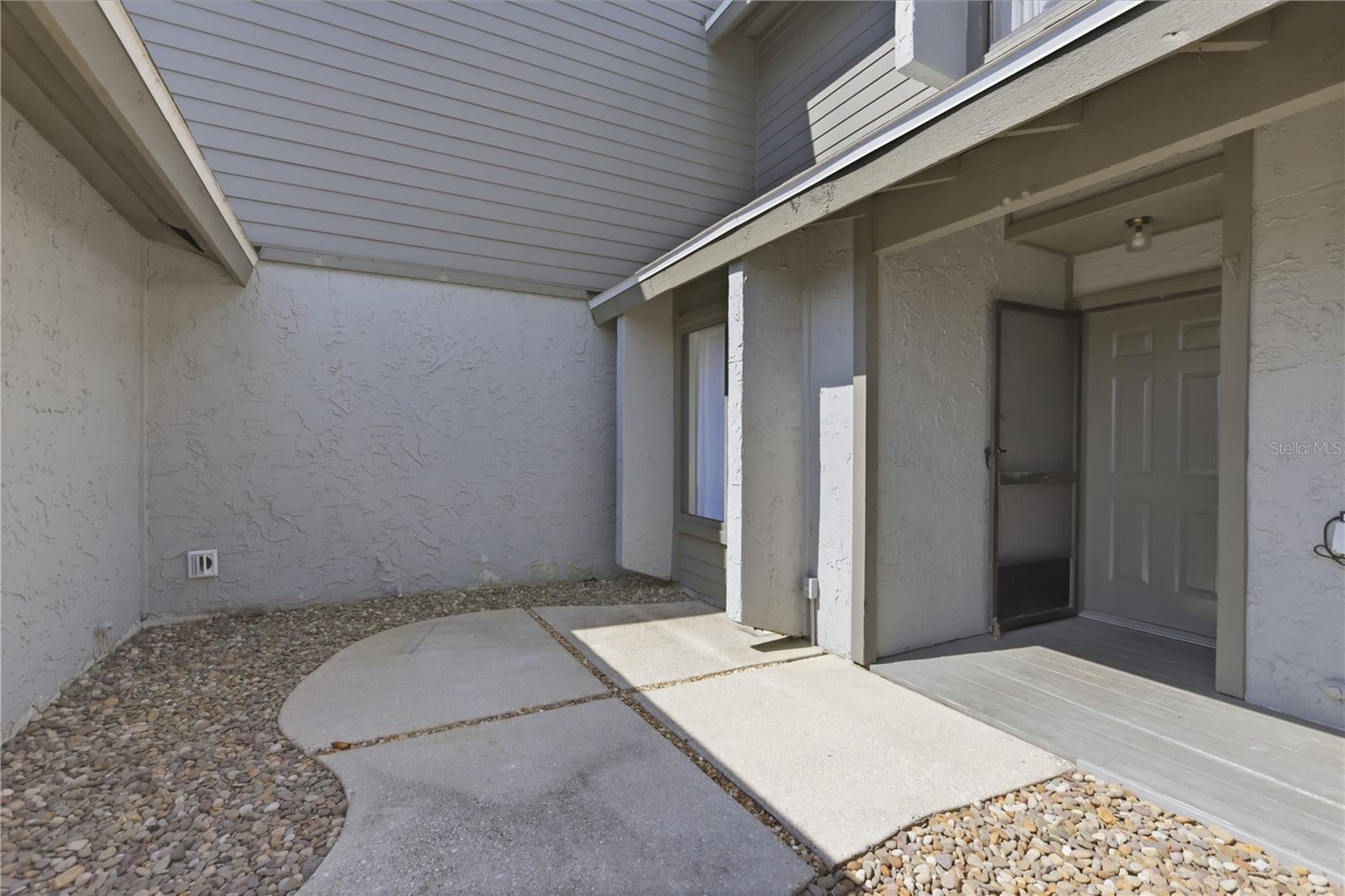 130 LIMEWOOD PLACE 3