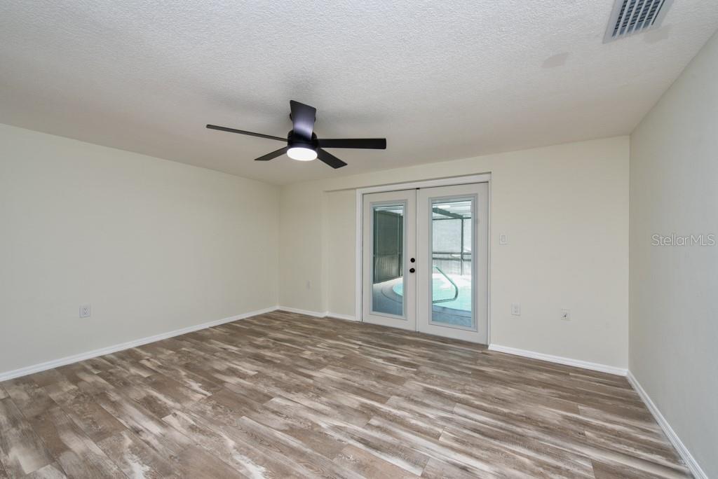 REGENCY PARK - Residential